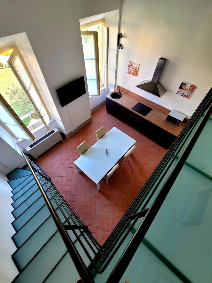 La Villa Apartments - Convenient For Sardinia And Corsica - 4 Beds - Private Parking Included With Camera Livorno Zewnętrze zdjęcie