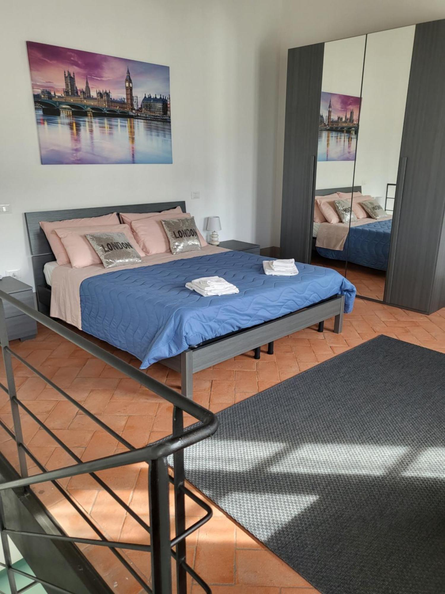 La Villa Apartments - Convenient For Sardinia And Corsica - 4 Beds - Private Parking Included With Camera Livorno Zewnętrze zdjęcie